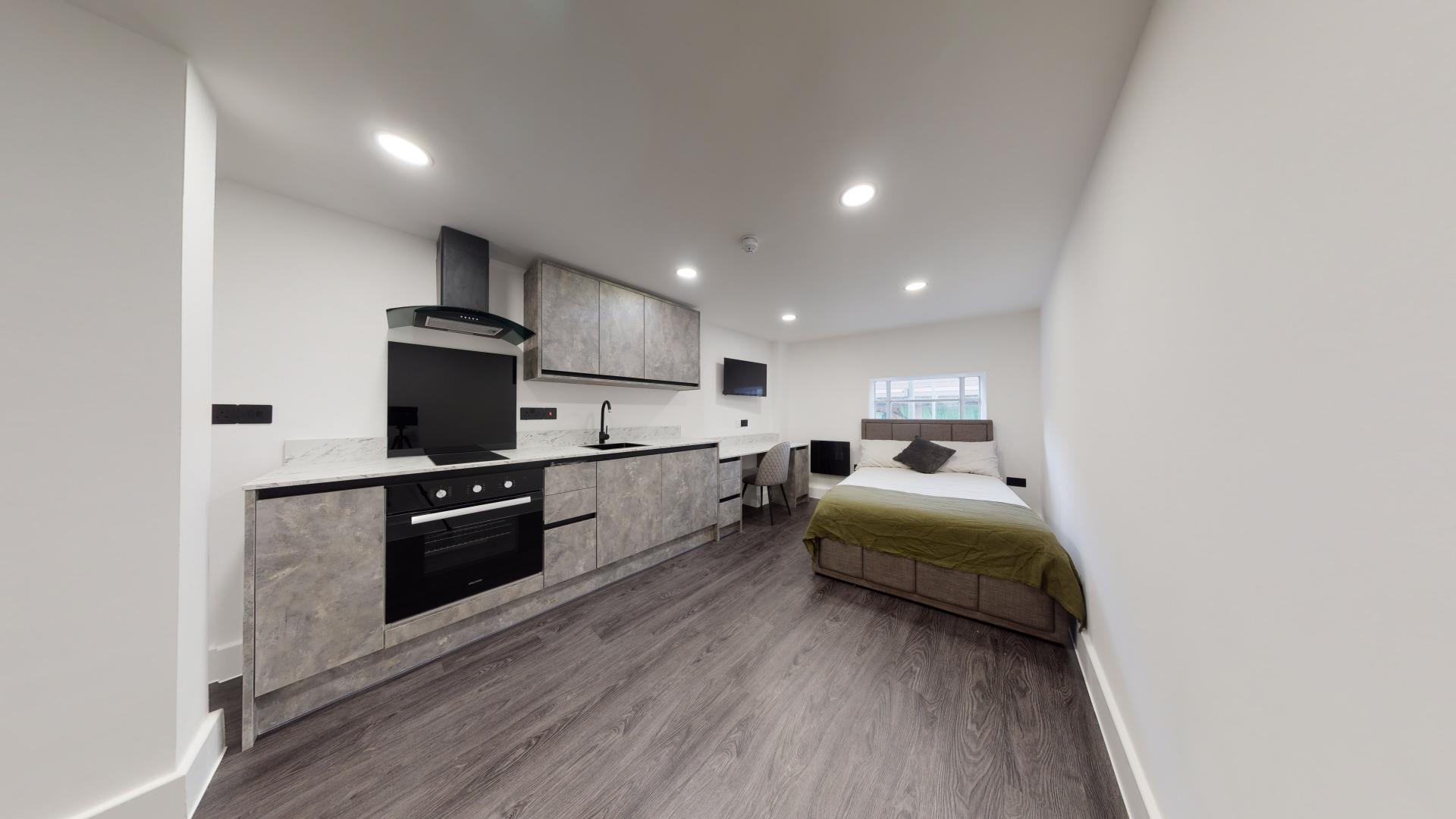 Flat Lister Gate in Nottingham