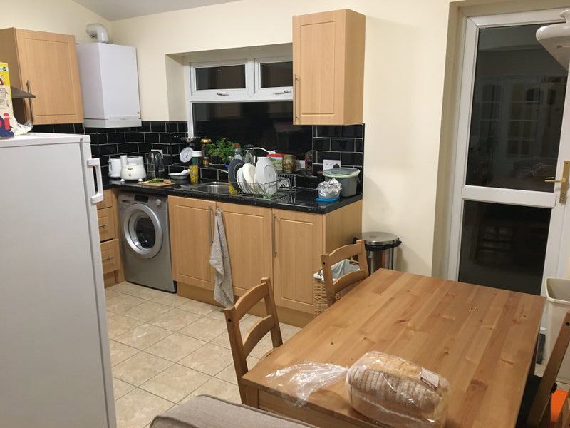 Room MacAuley Road in Manchester
