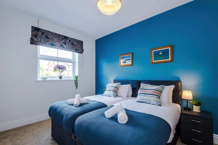 Flat Albert Road in Tamworth