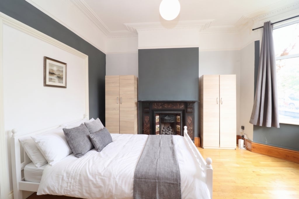 Room Globe Road in Greater London