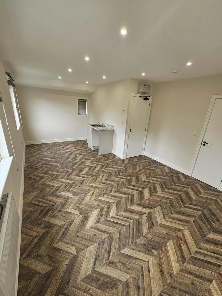 Flat Tolworth Rise North in Greater London