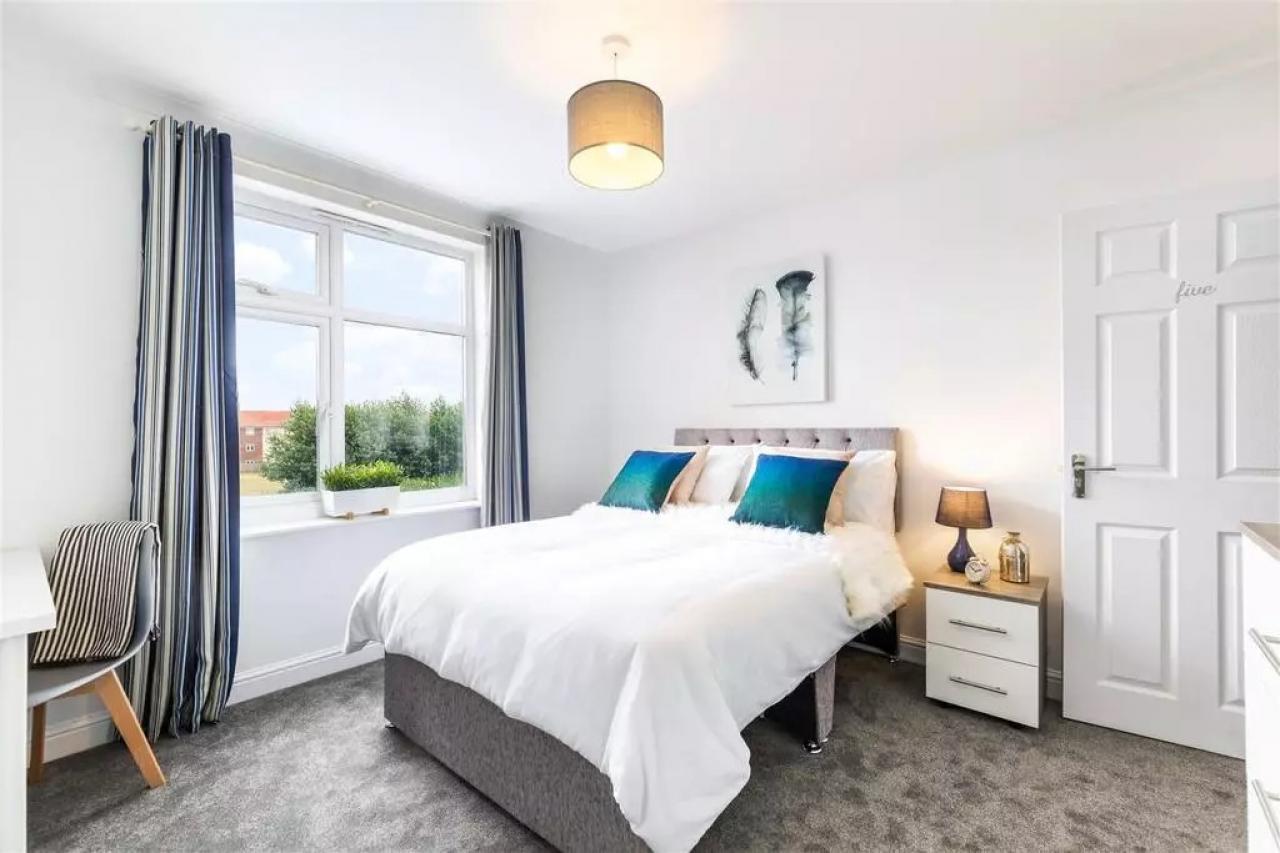 Room Hill Barton Road in Exeter