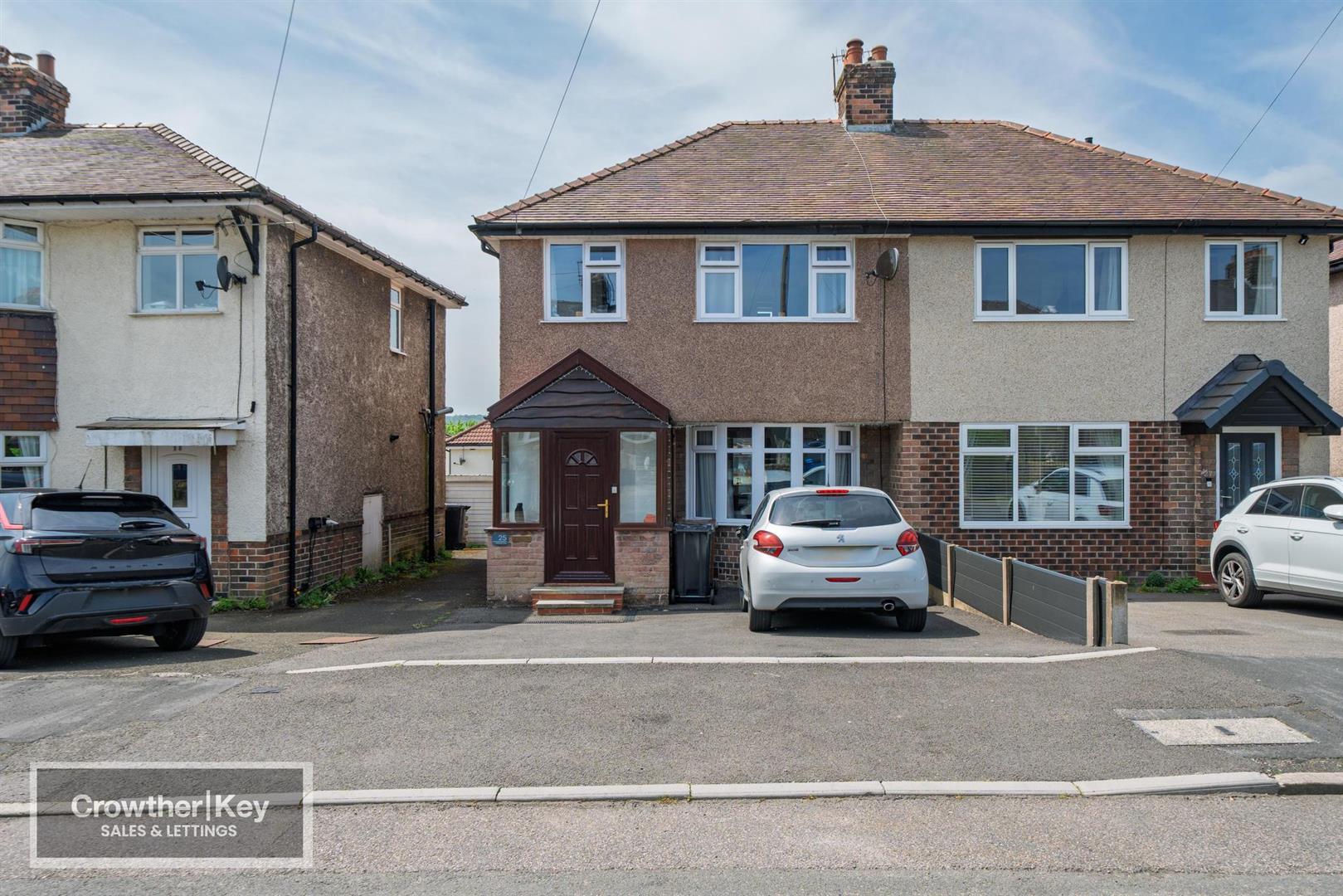 House Milnbank Avenue in High Peak