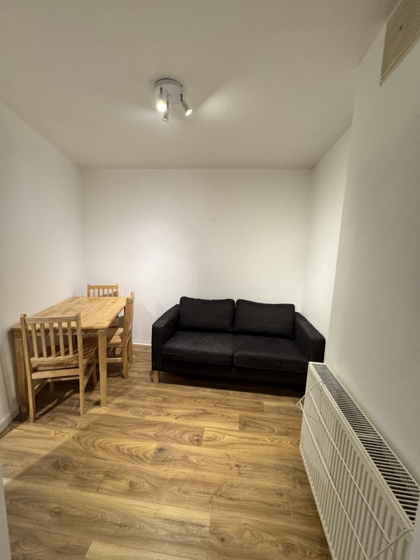 Room Queensdale Crescent in Greater London