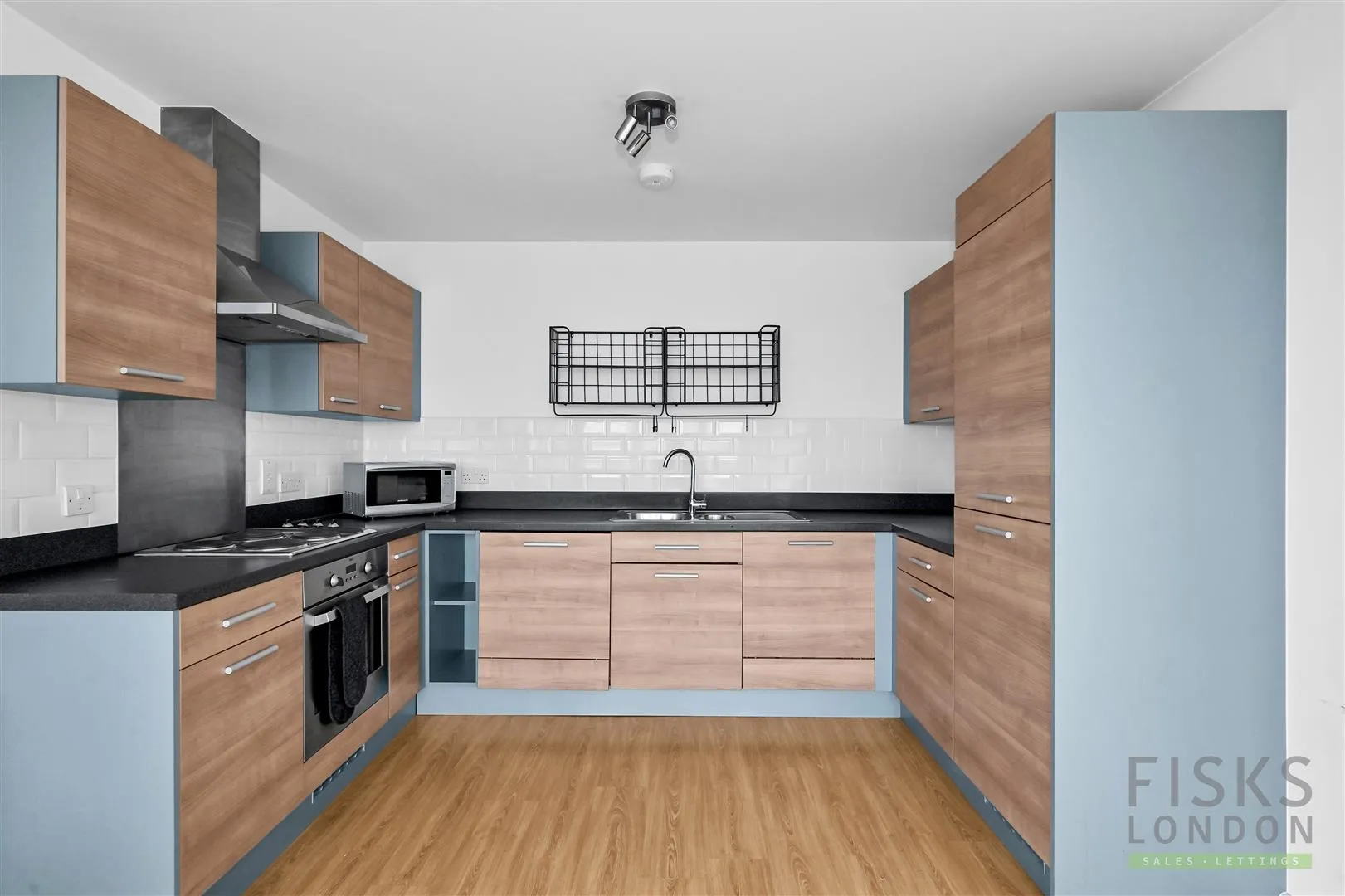 Flat Tarves Way in Greater London