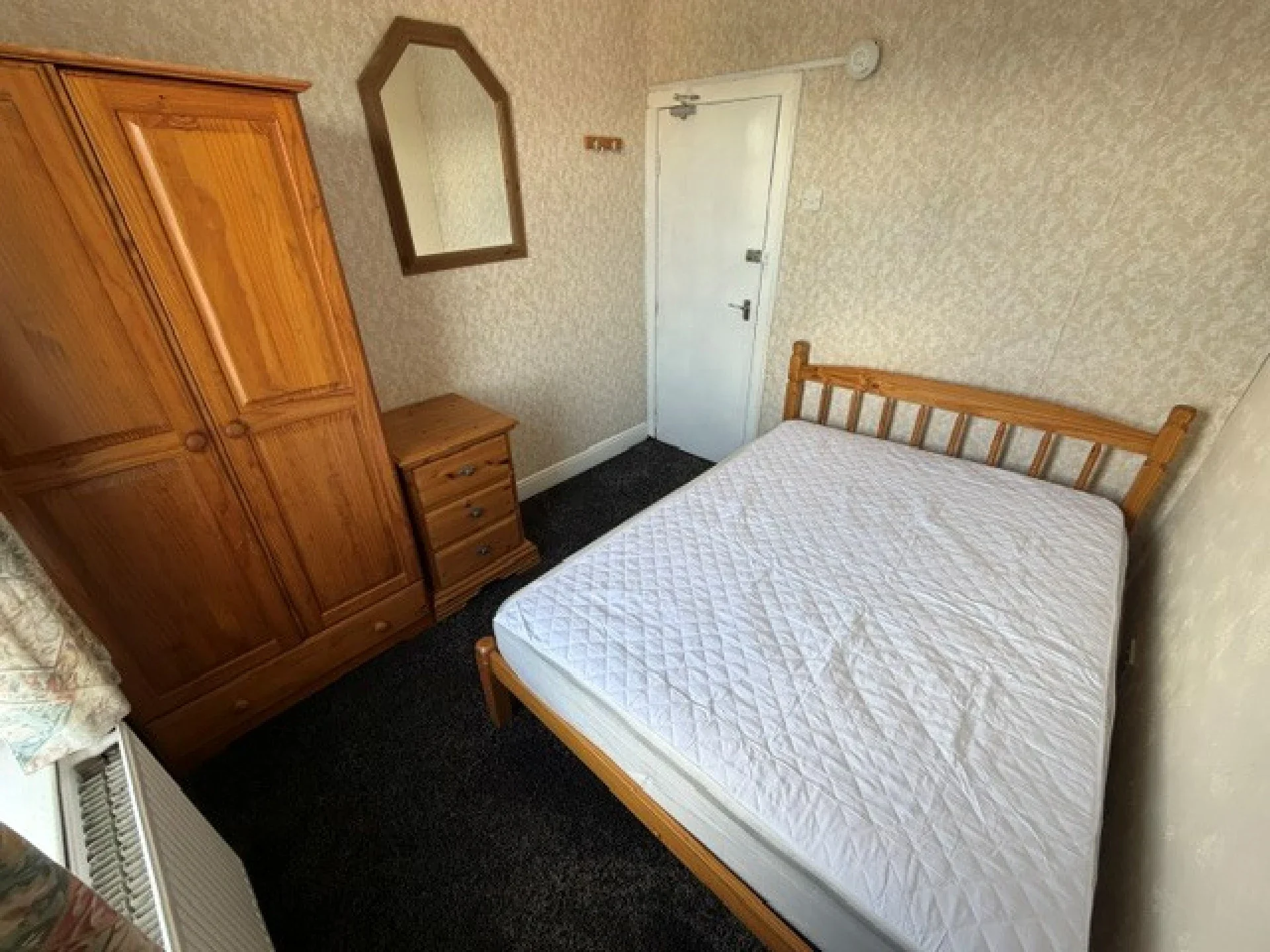 Room Middlewich Street in Crewe