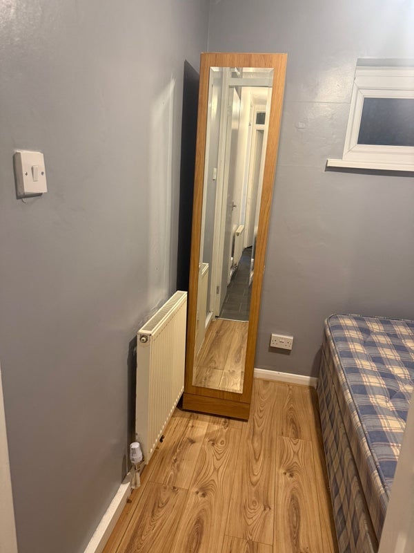 Room Anvil Walk in Sandwell