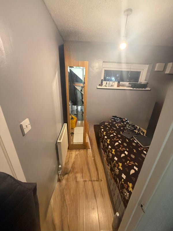 Flat Anvil Walk in Sandwell