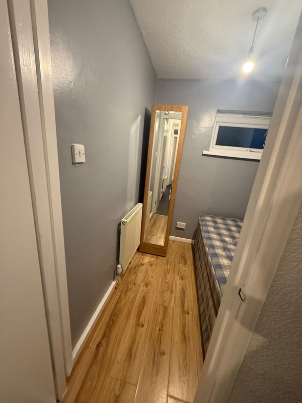Room Anvil Walk in Sandwell