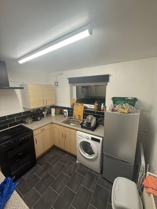 Room Anvil Walk in Sandwell