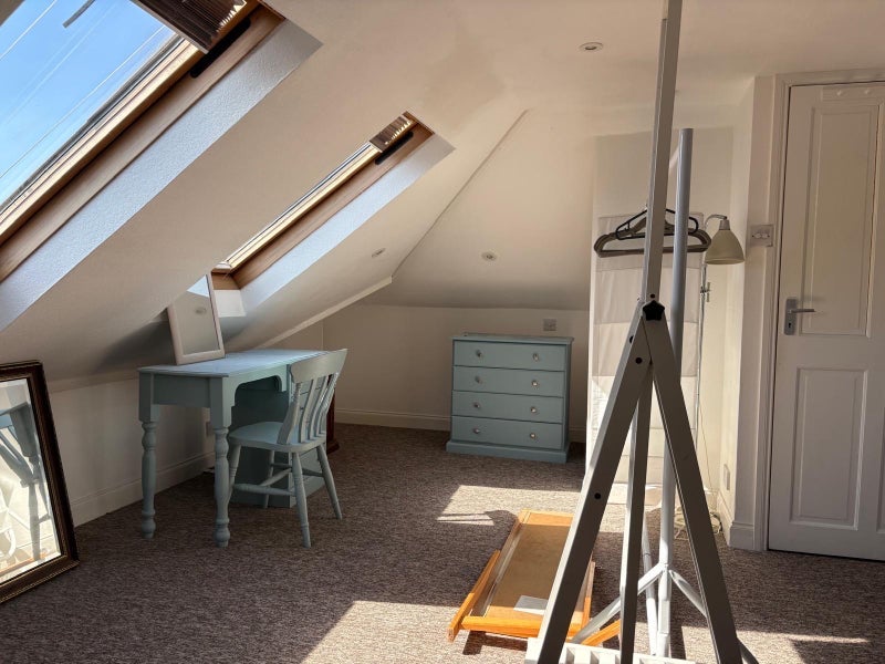 Room Ringwood Road in Poole