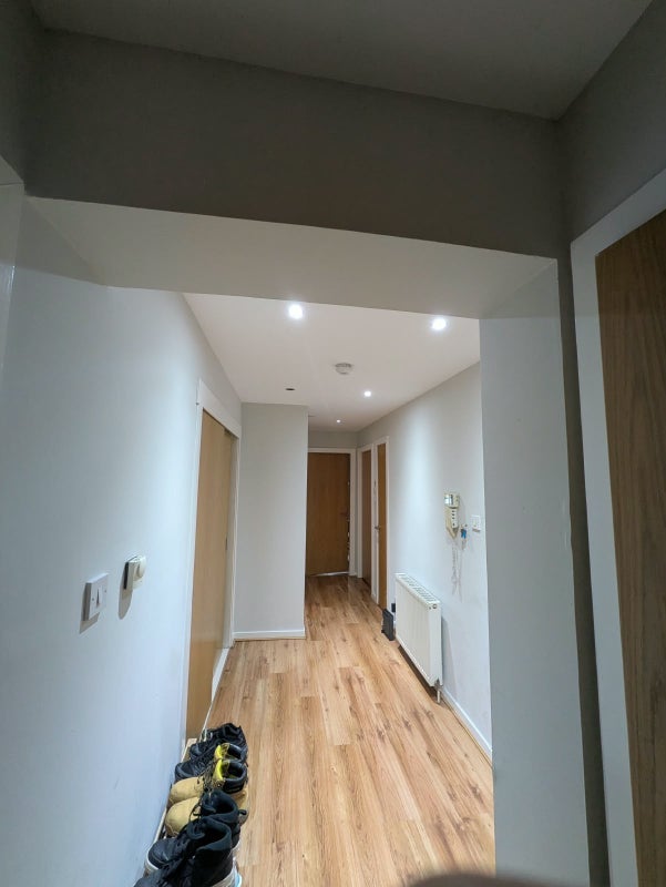 Room Crow Road in Glasgow