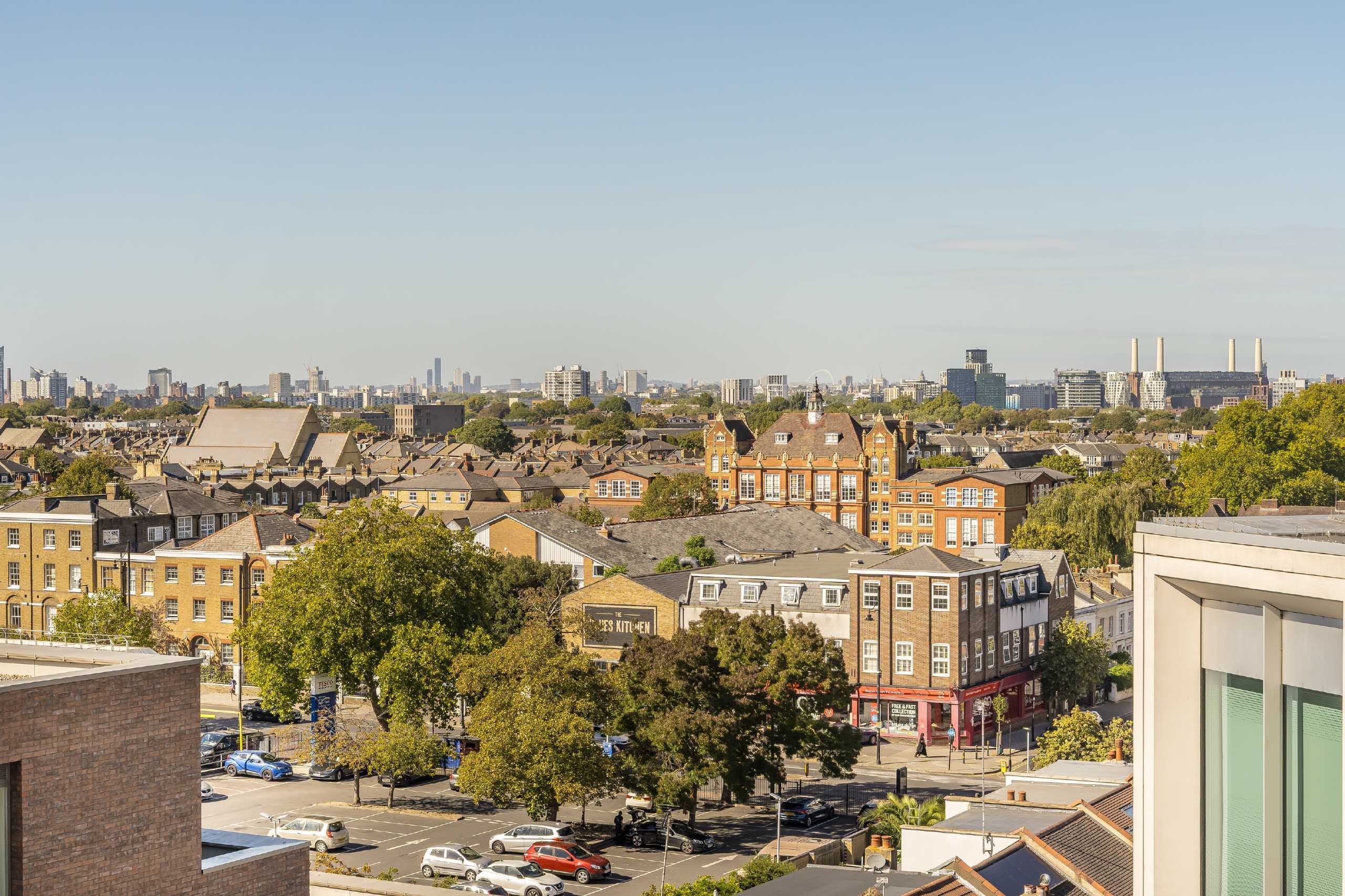 Flat Brixton Hill in Greater London