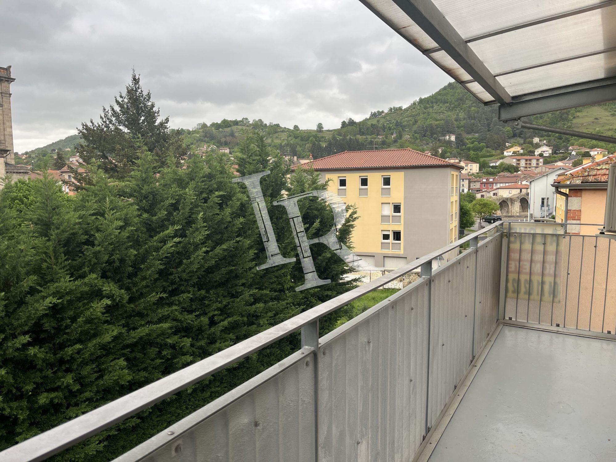 Flat Avenue de la Gare in Brives-Charensac