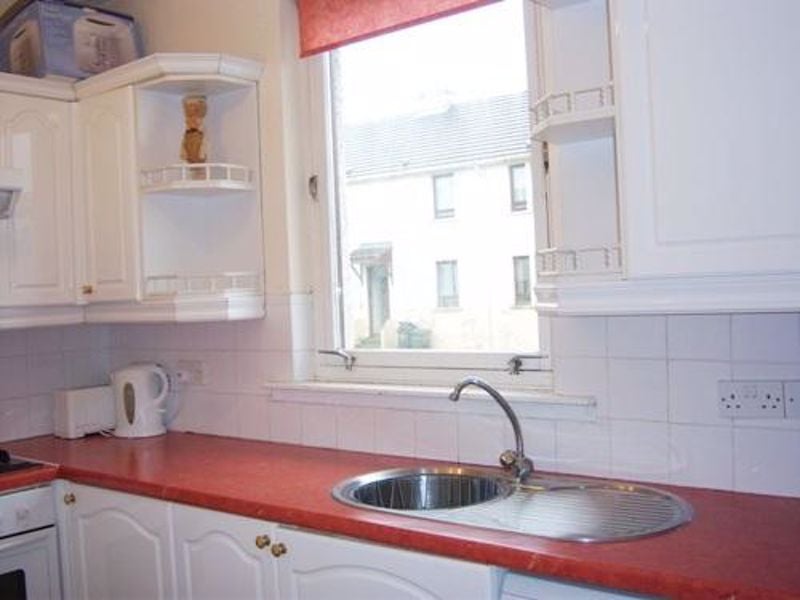 Flat Kelso Place in Kirkcaldy