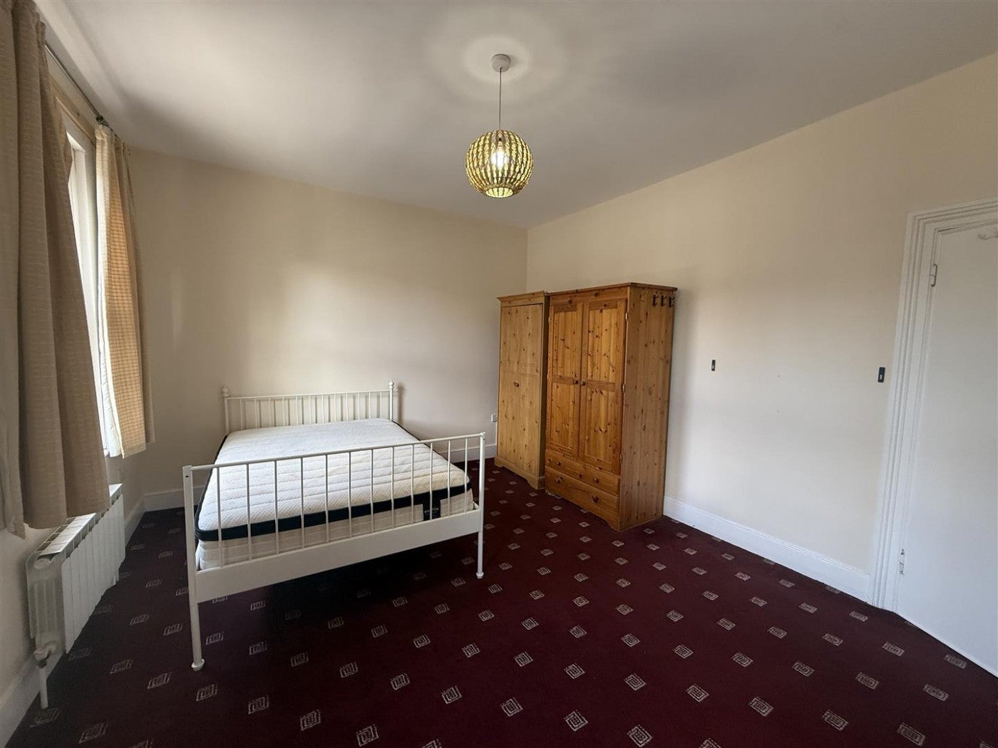 Room La Rose Lane in Greater London