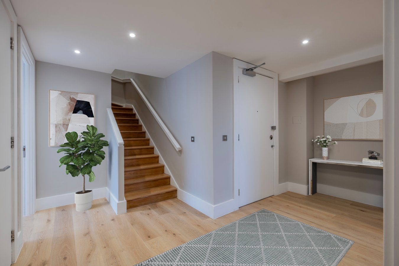 Flat Fitzjohn's Avenue in London