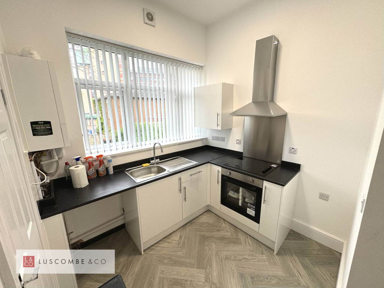 Flat Clytha Square in Newport