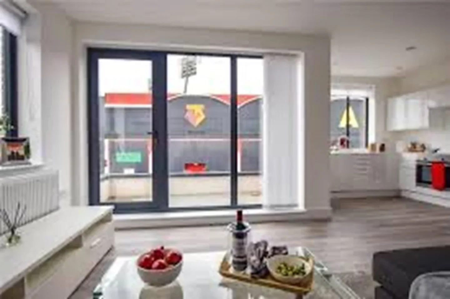 Flat Vicarage Road in Watford