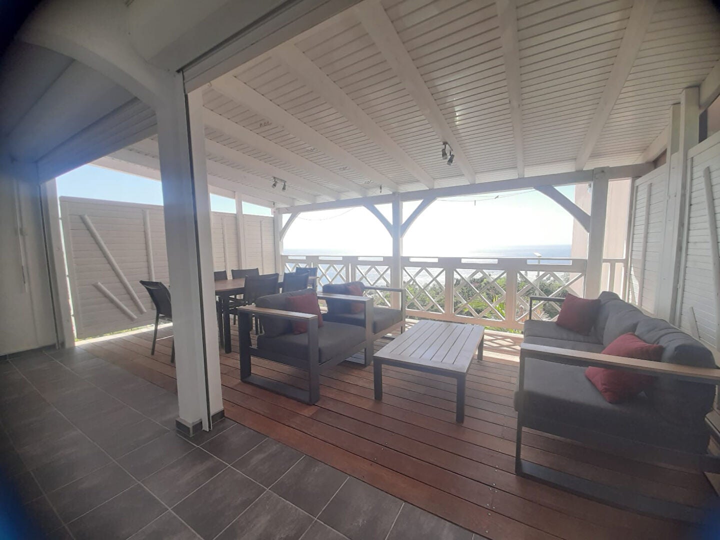 Maison Avenue Ralph Monplaisir à Case-Pilote