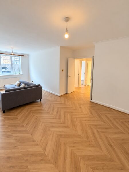 Flat Leeland Terrace in Greater London