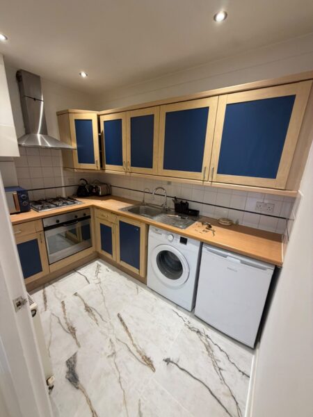 Flat Leeland Terrace in Greater London