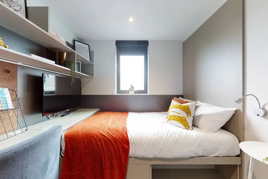Flat Victoria Road in Greater London