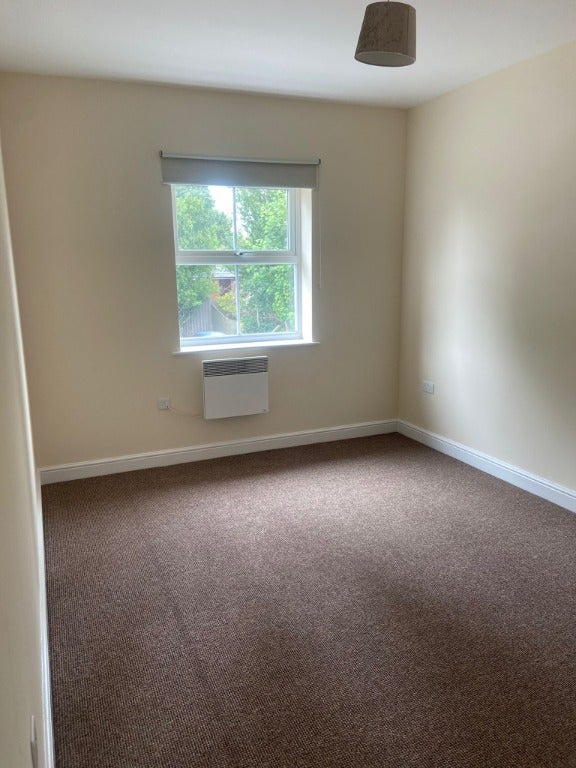 Flat Newton Road in Milton Keynes