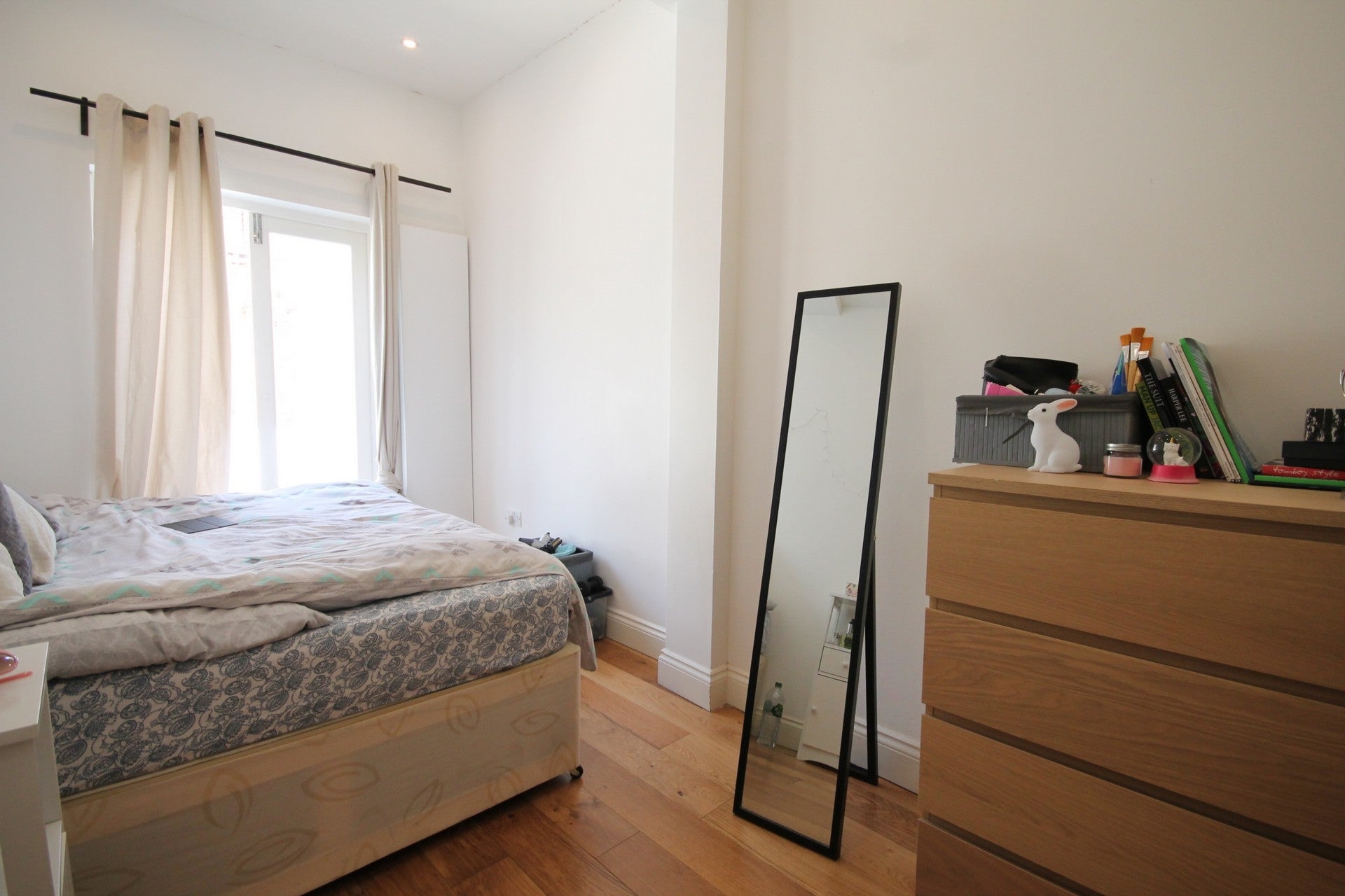 Flat Beaconsfield Road in Greater London