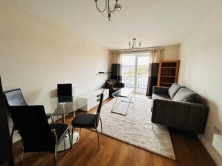 Flat Ocean Drive in Gillingham