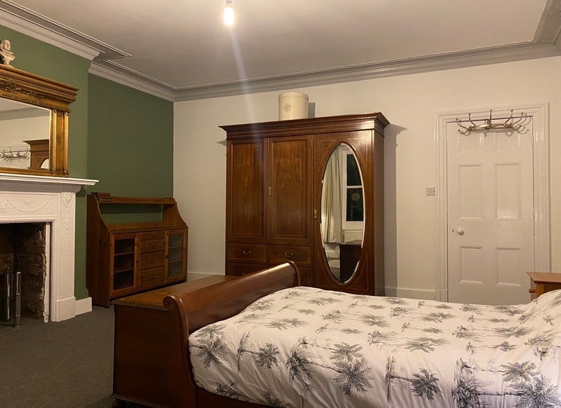 Room Manchester Road in Radcliffe