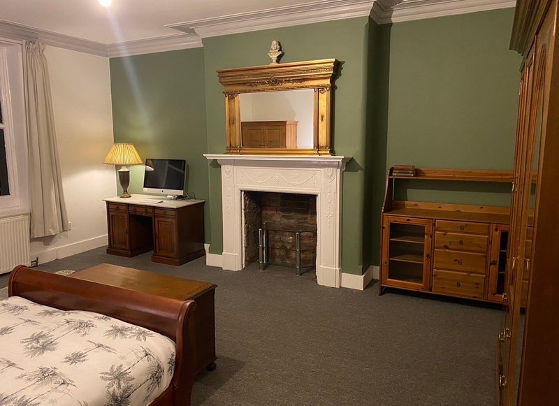 Room Manchester Road in Radcliffe