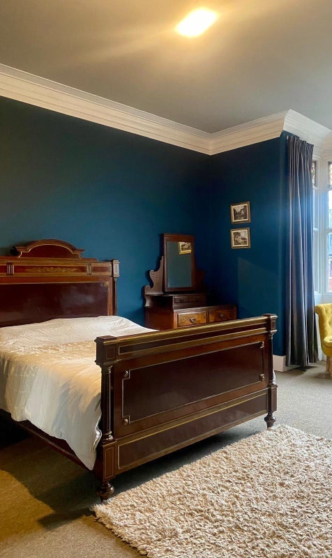 Room Manchester Road in Radcliffe