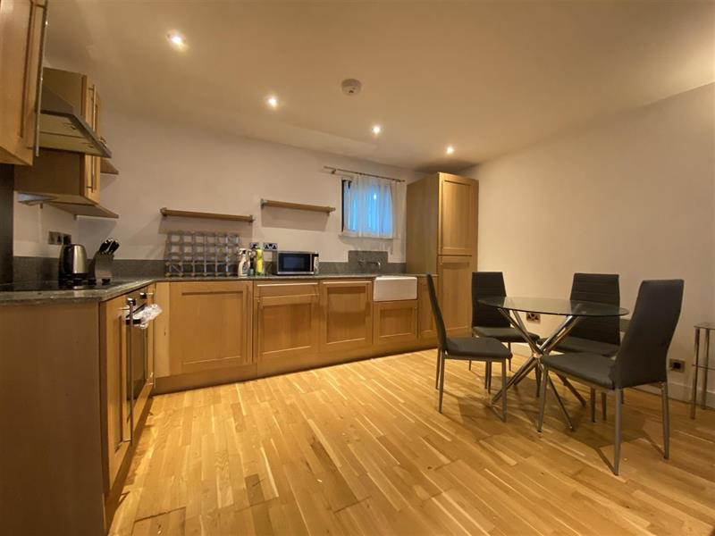 Flat Isaac Way in Manchester