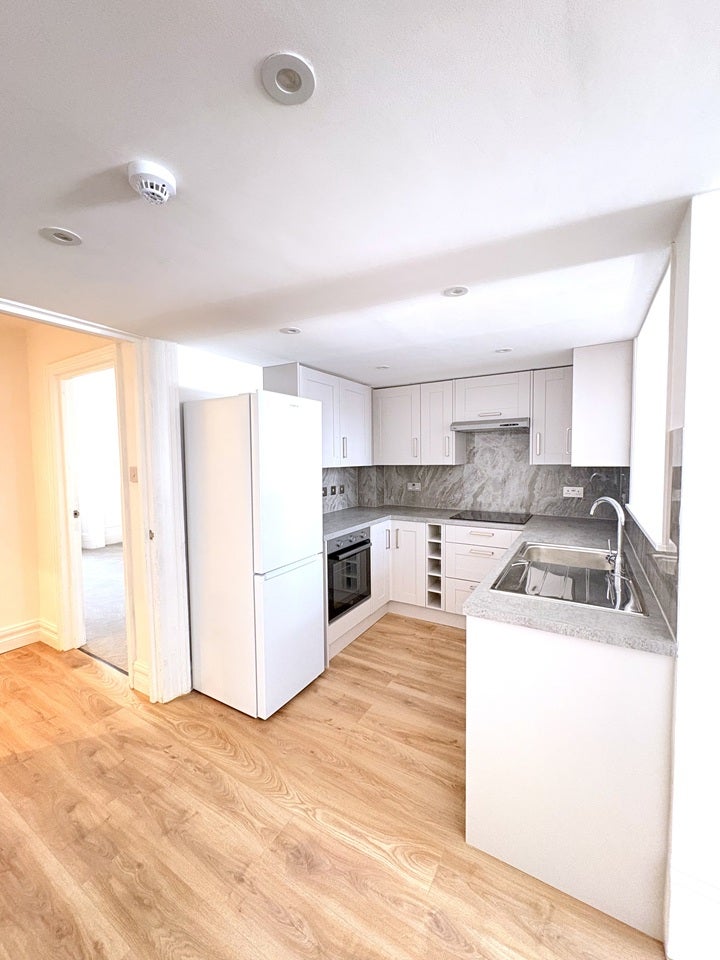 Flat Devonshire Terrace in City of Westminster