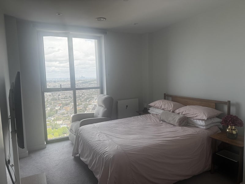 Room Wellesley Road in Greater London