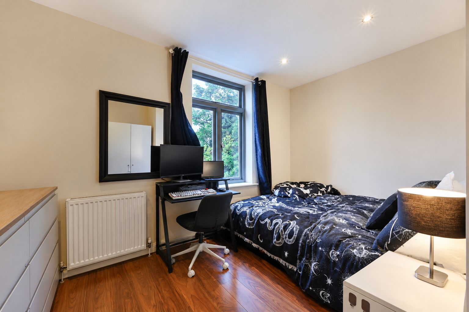 Flat GB 17 in Chatham