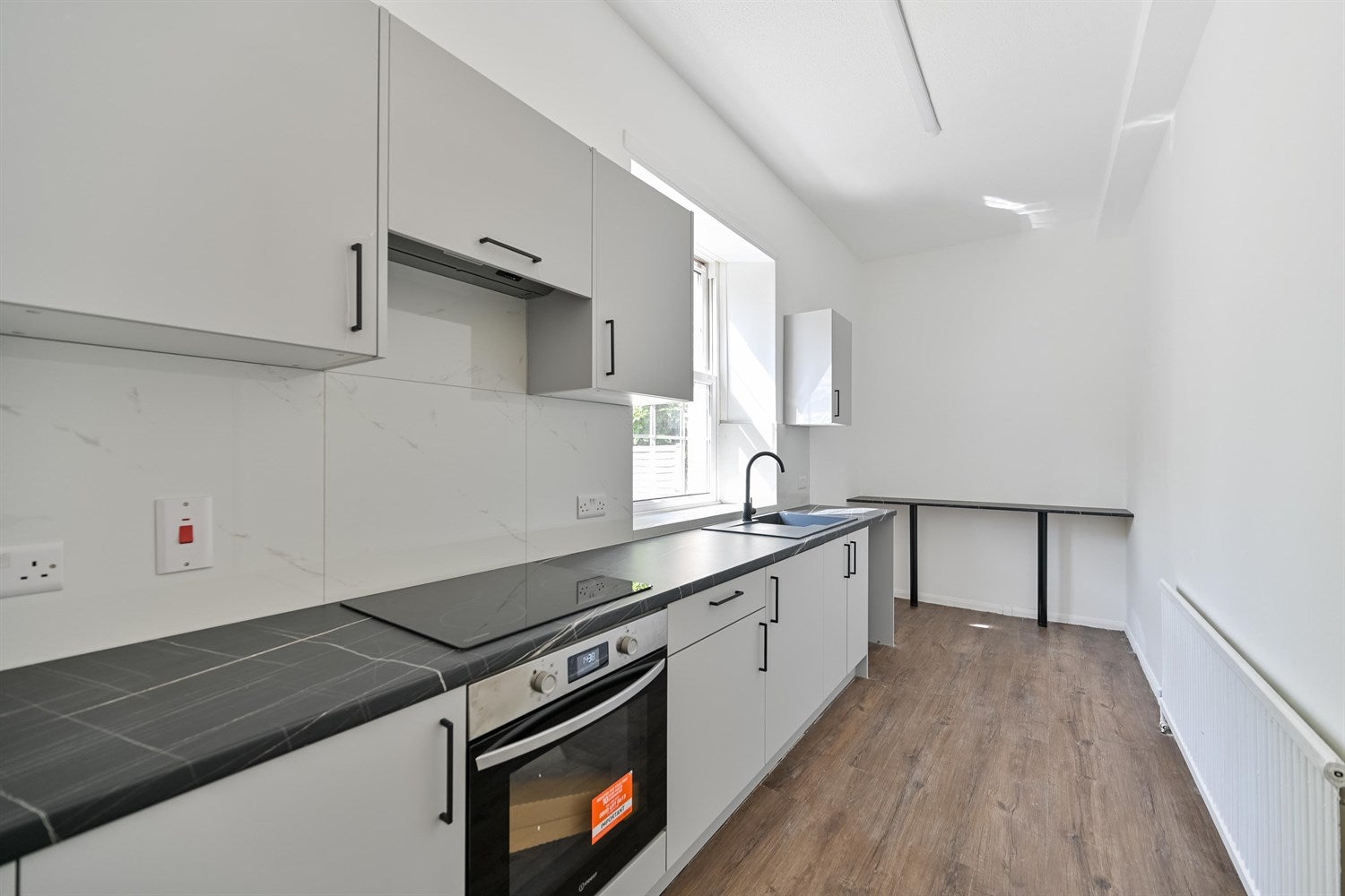 Flat Calcot Place in Holybrook