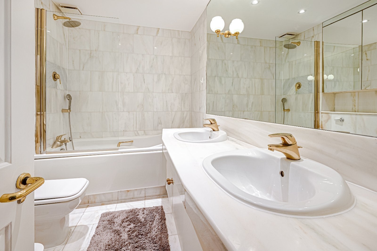 Flat Brompton Road in Greater London