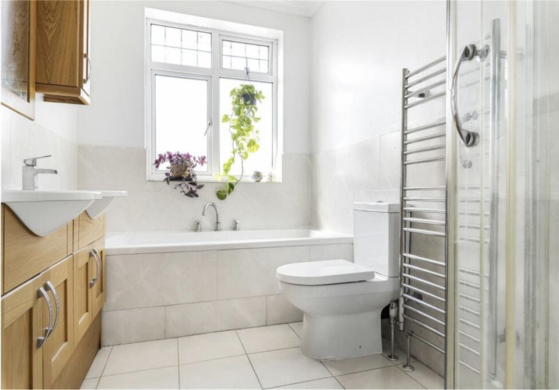 Room New Farm Avenue in Greater London