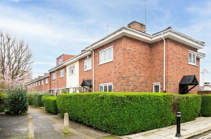 House Lytham Street in Greater London