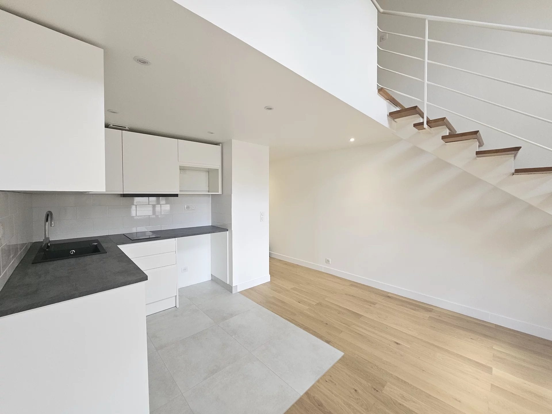 Flat Rue de Lille in Paris