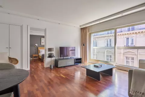 Appartement Rue de Berri à Paris