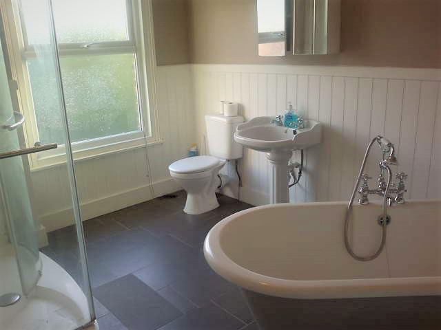 Room Reginald Road in Maidstone