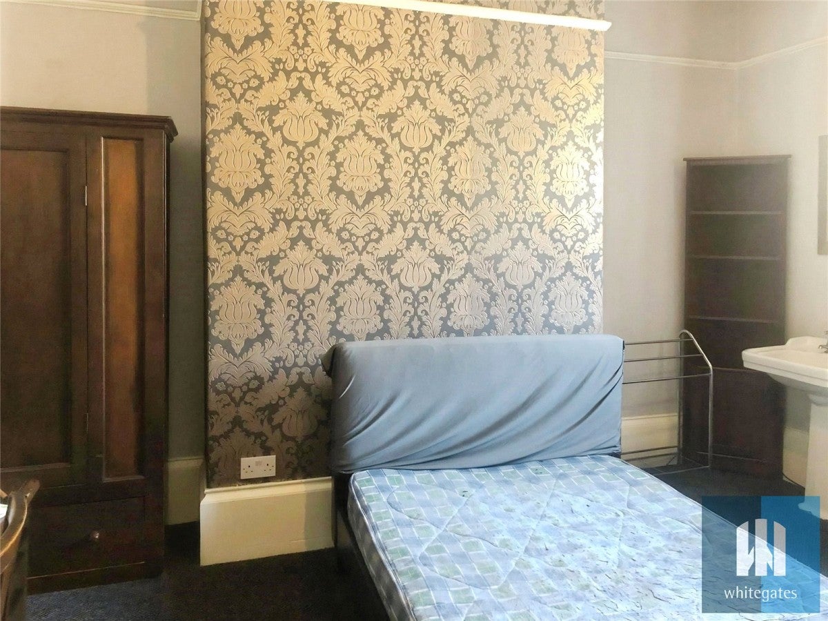 Flat Fitzwilliam Street in Kirklees