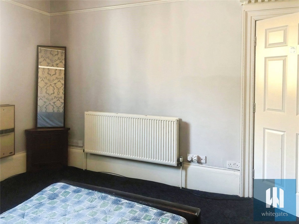 Flat Fitzwilliam Street in Kirklees