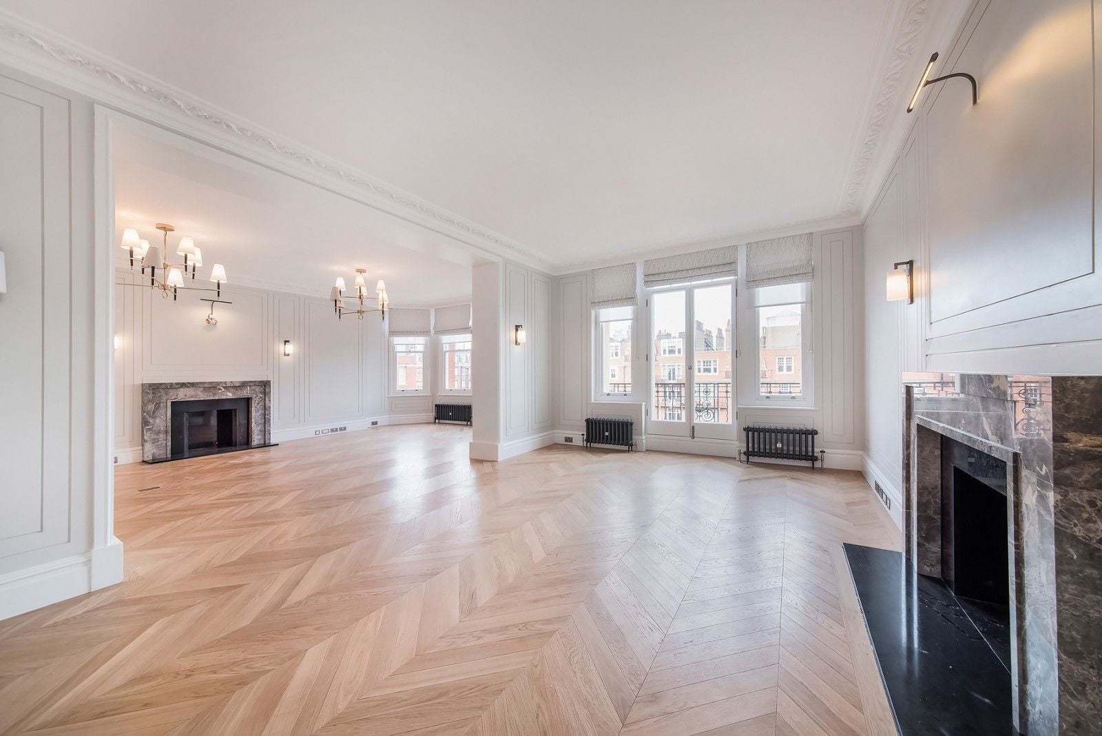 Flat Oakwood Court in Greater London