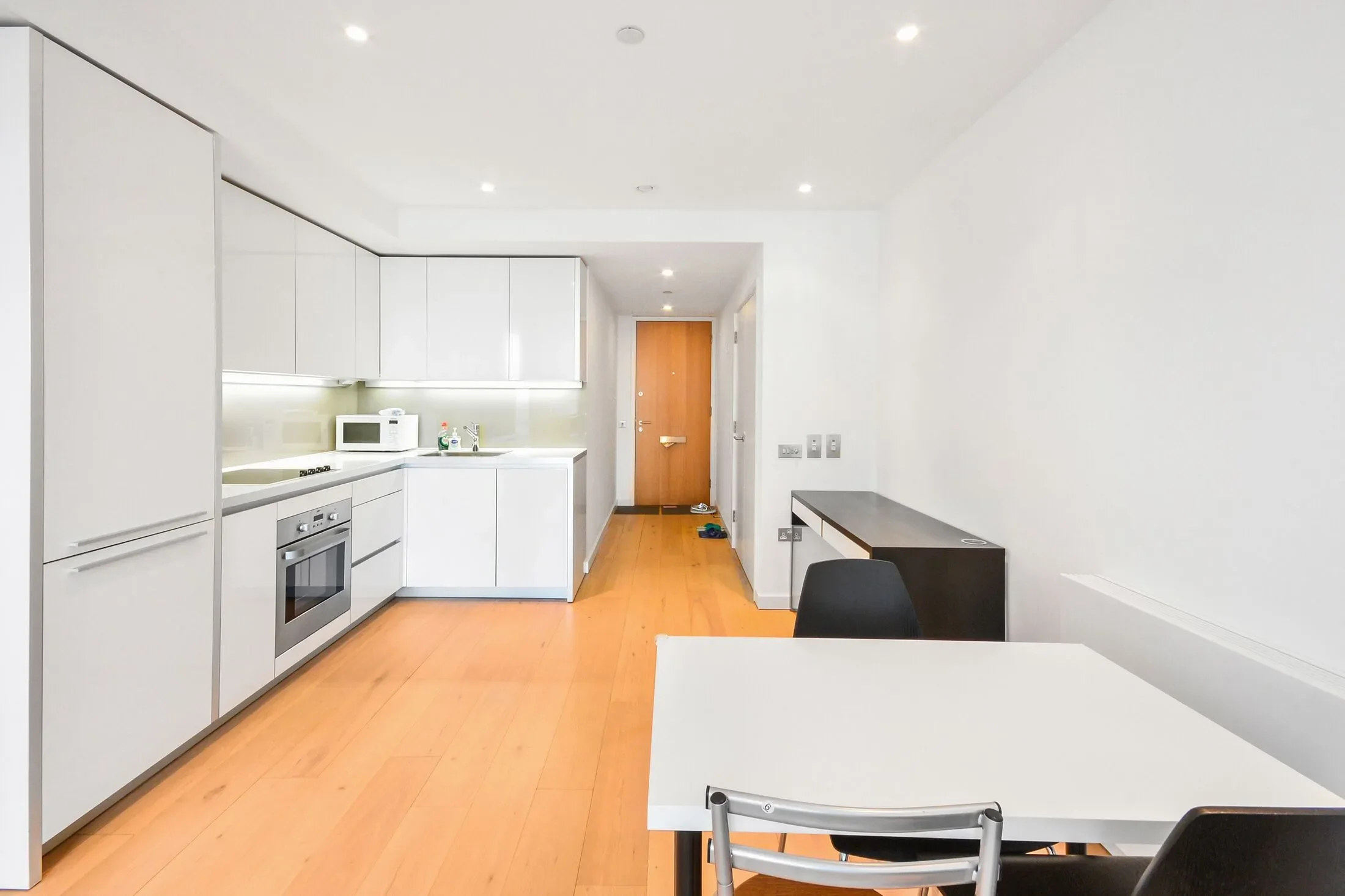Flat Wollaston Close in Greater London