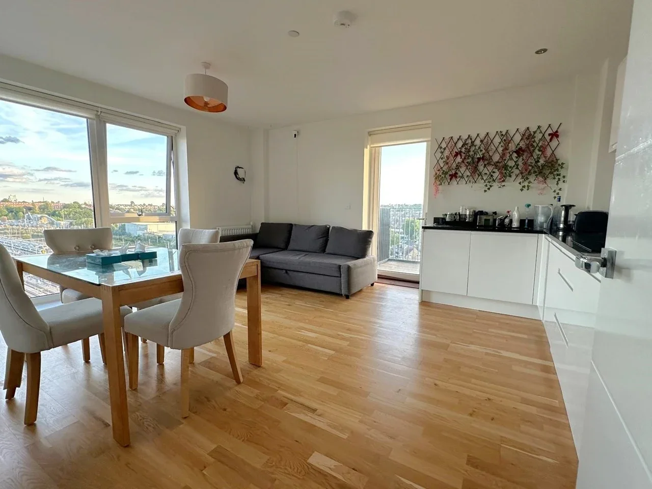 Flat Hampden Road in Greater London