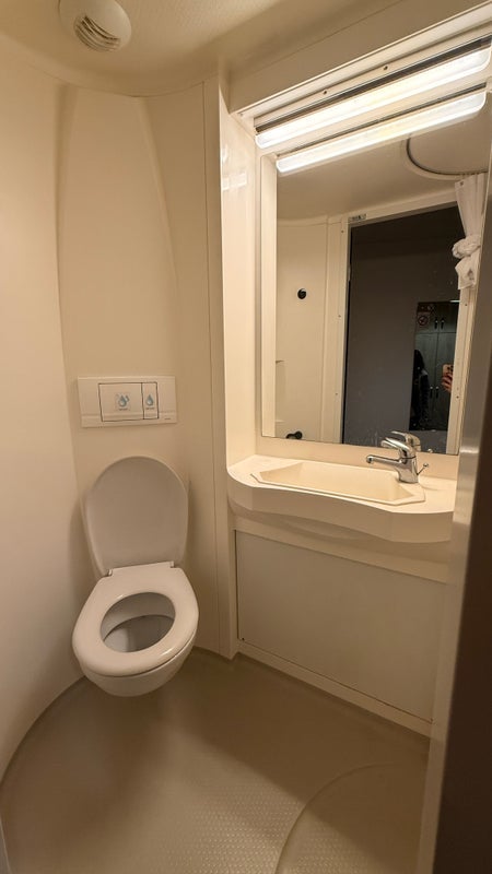 Room Heneage Street West in Birmingham